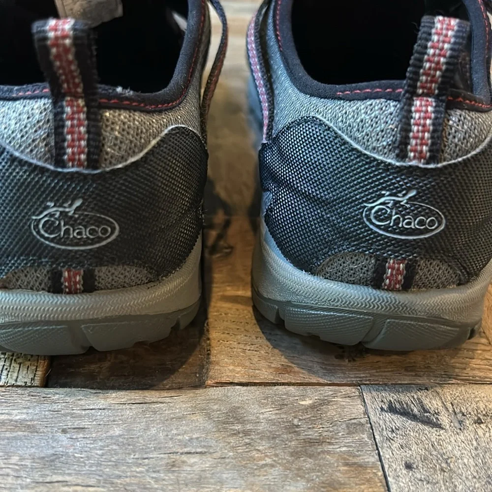 Chaco Kids Outcross Trail Kids Closed Toe Sandals Size 4